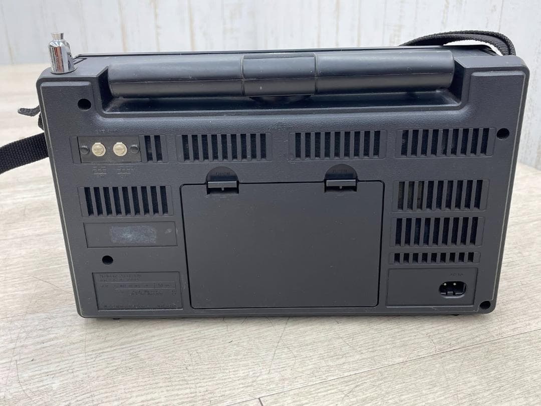 ナショナル クーガー RF-2200 8バンド 動作確認済 ショルダーベルト