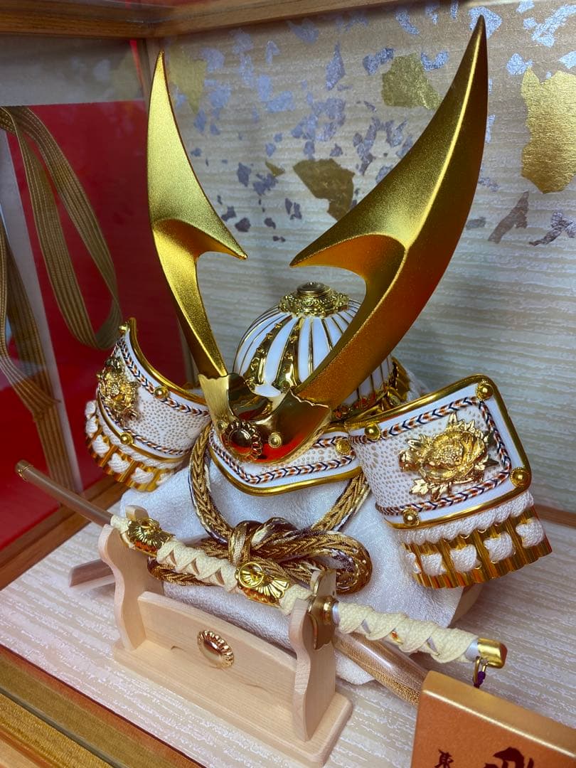 東京久月　五月人形　兜飾り　白木ガラスケース入・コンパクトサイズ