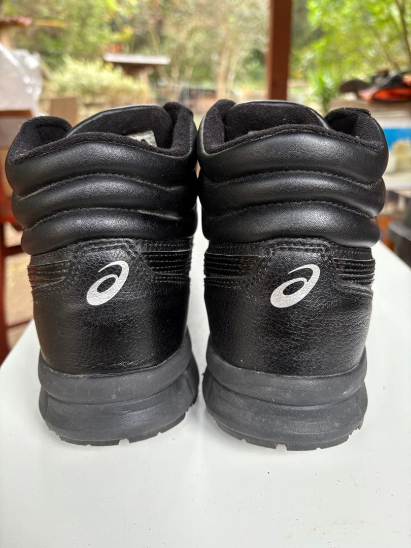 値下げASICS ブラック ハイカット 安全靴 ウィンジョブ CP302