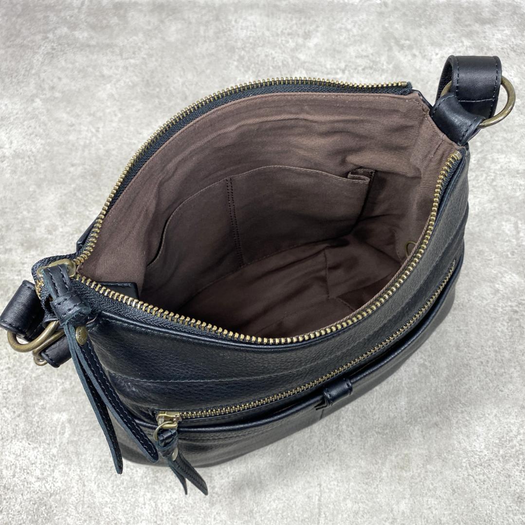 【極美品】 DAKOTA ダコタ ルーチェ 日本製 牛革 ショルダーバッグ