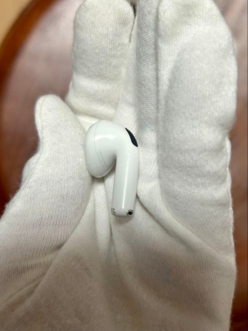 【保証期間内】AirPods4 右耳のみ　充電ケース付き
