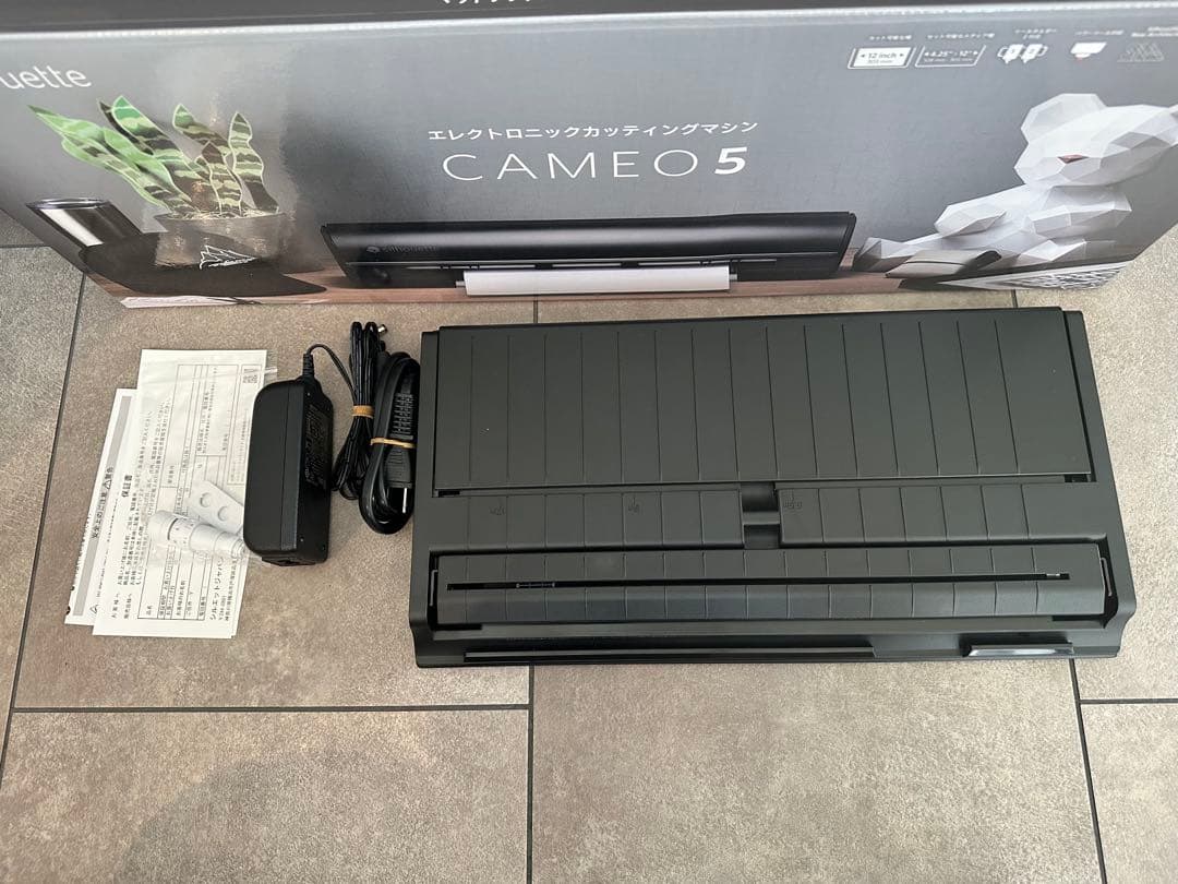 Silhouette CAMEO5 美品 カッティングシートおまけ 元箱あり