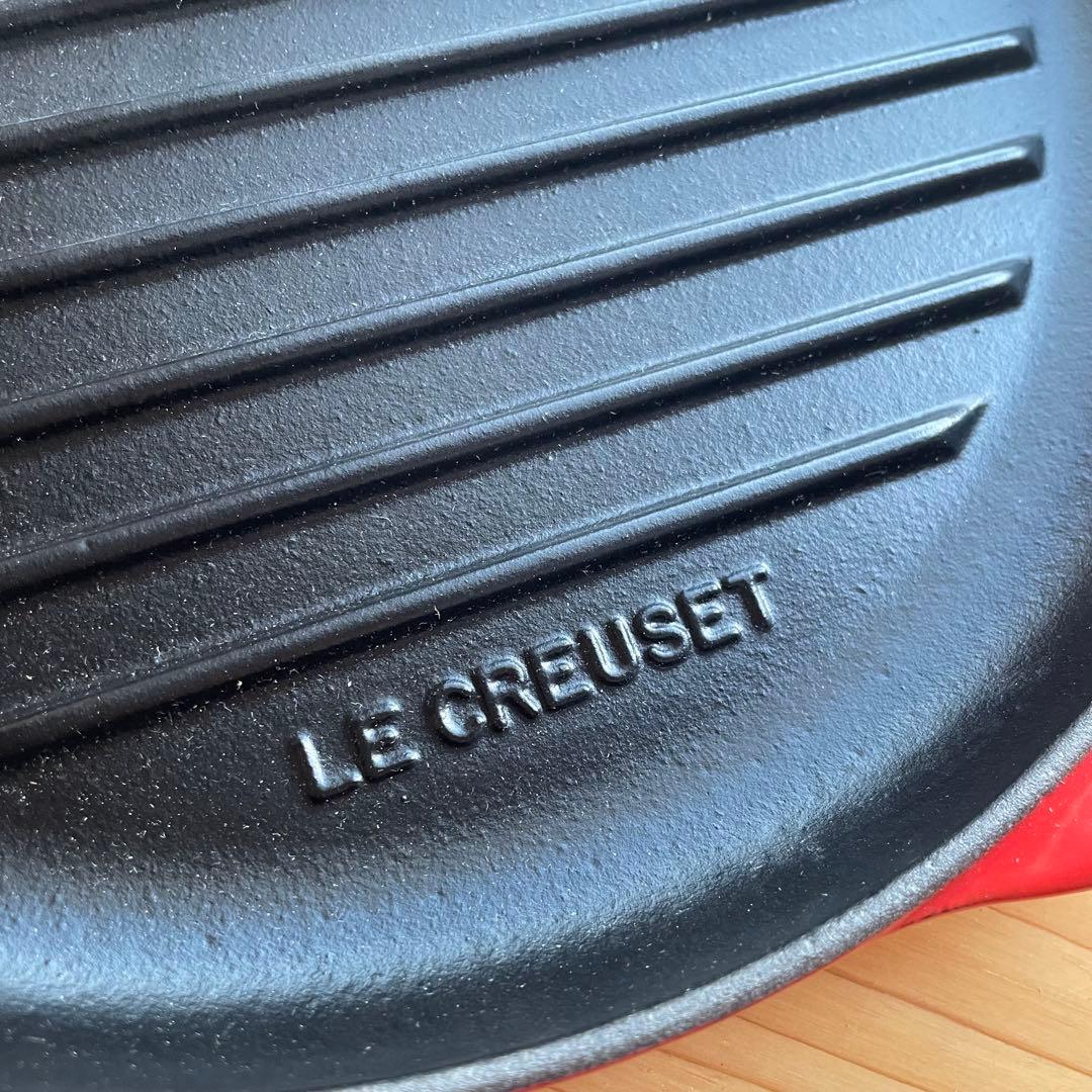 【未使用品】ル・クルーゼ　ラウンド・グリル 25 cm チェリーレッド