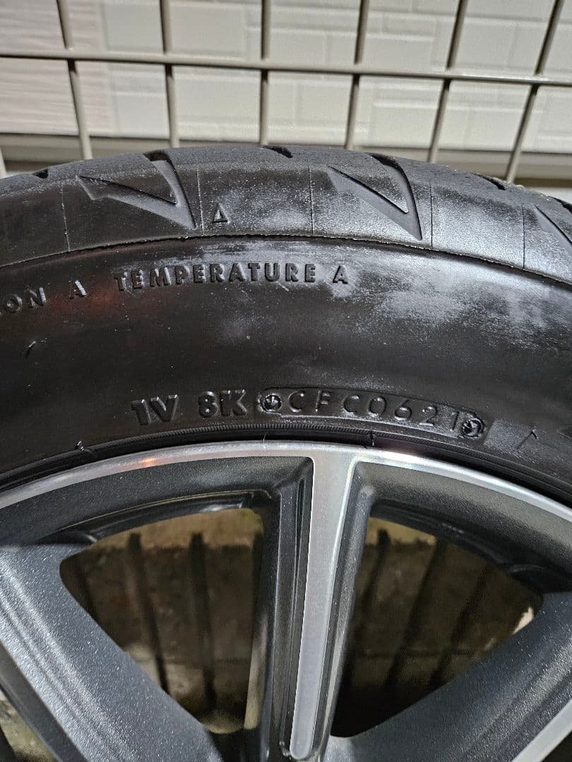 ①トヨタ 86 ZN6 純正ホイール 16インチ