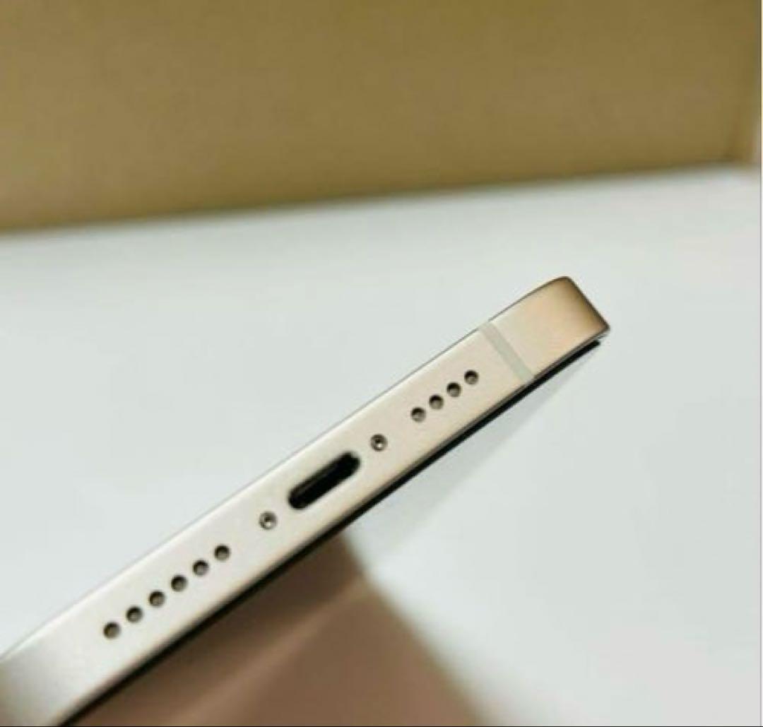 iPhone 14 Plus 512GB バッテリー残量83%