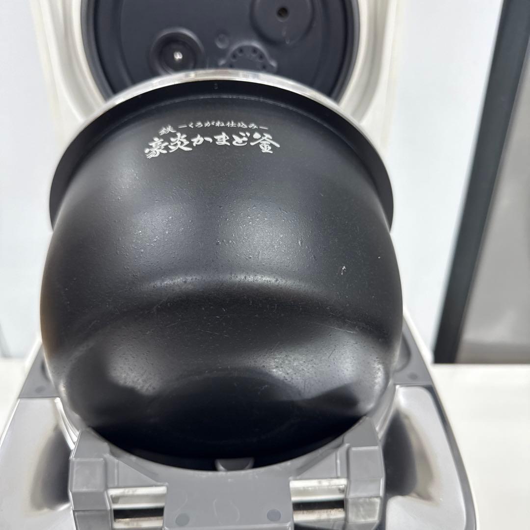 Zojirushi 圧力IH炊飯ジャーNW-LA10 2020年製