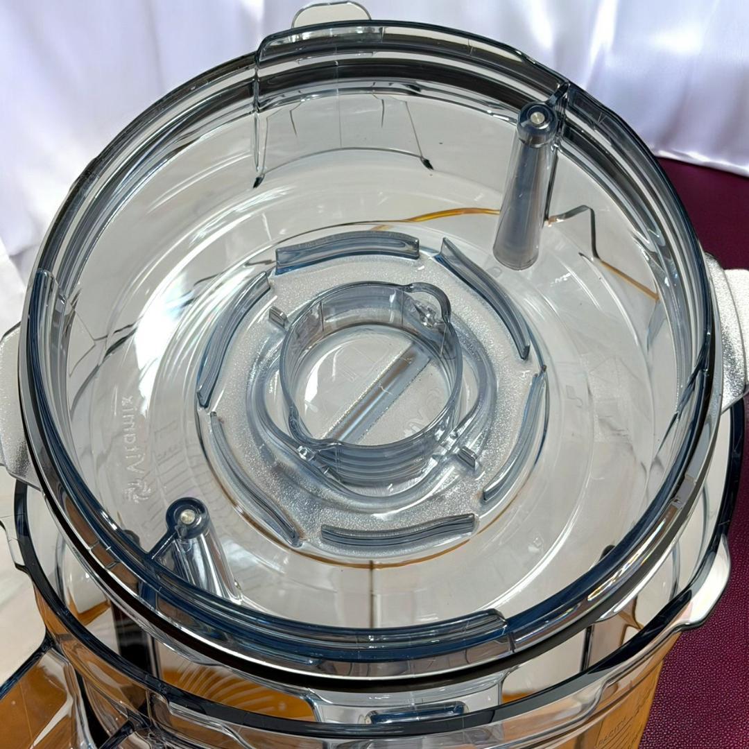 ほぼ未使用品 VitaMix V1200i ホワイト ブレンダー 2Lコンテナ