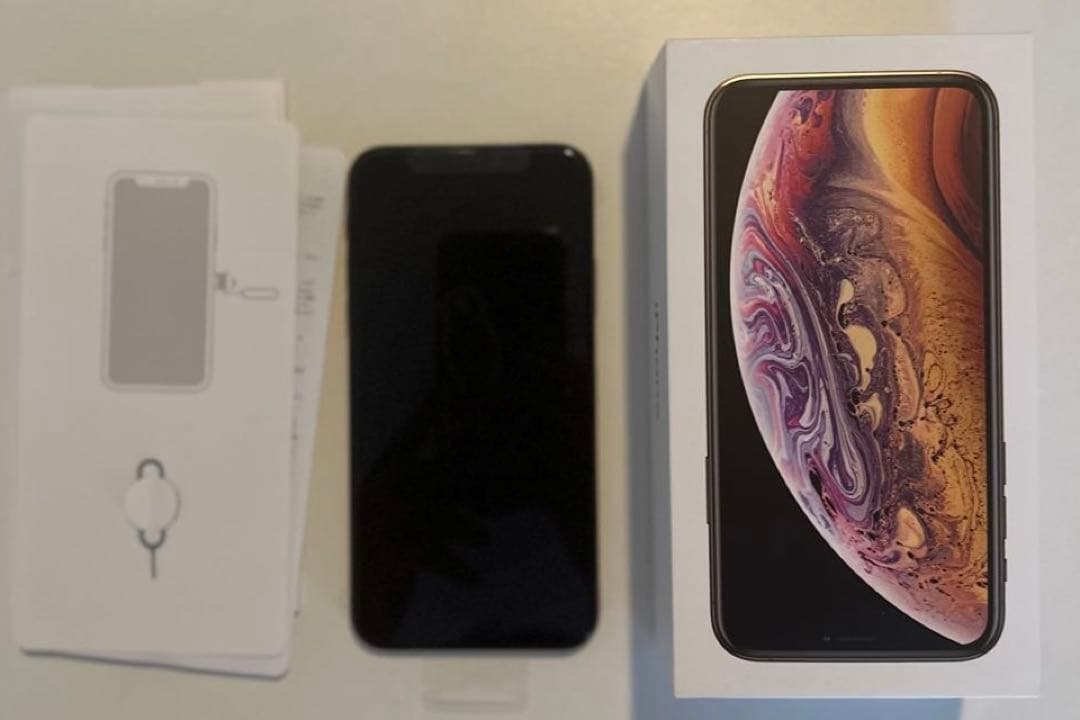 【新品未使用】iPhone Xs Gold 256GB