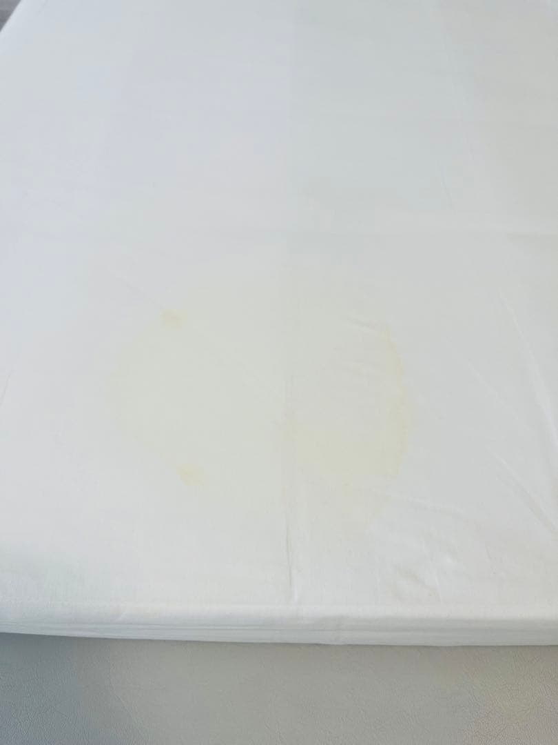 カトージ　ベビーベッド／敷布団2枚付き