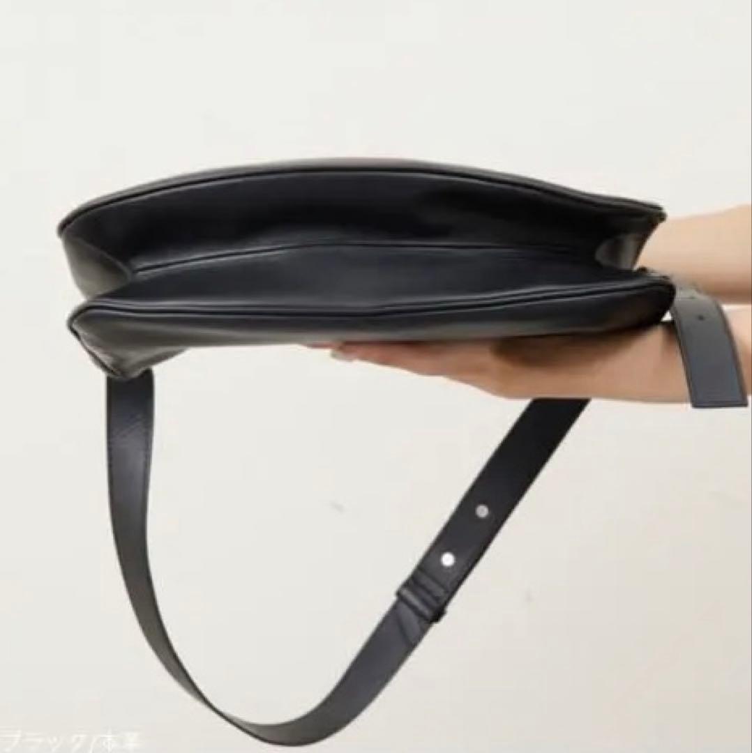 パピヨネ　ショルダーバッグ　黒