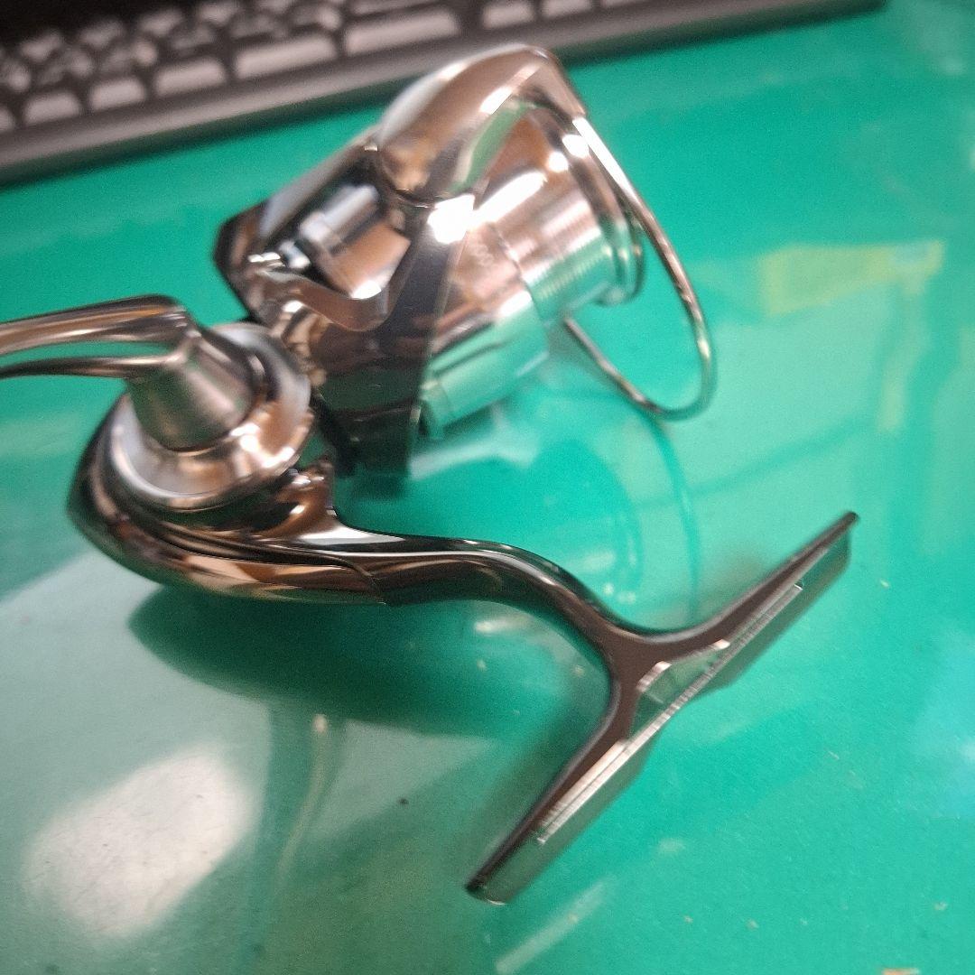 最高峰　ダイワ　　２２　イグジスト　LT2500S-XH　EXIST　展示品