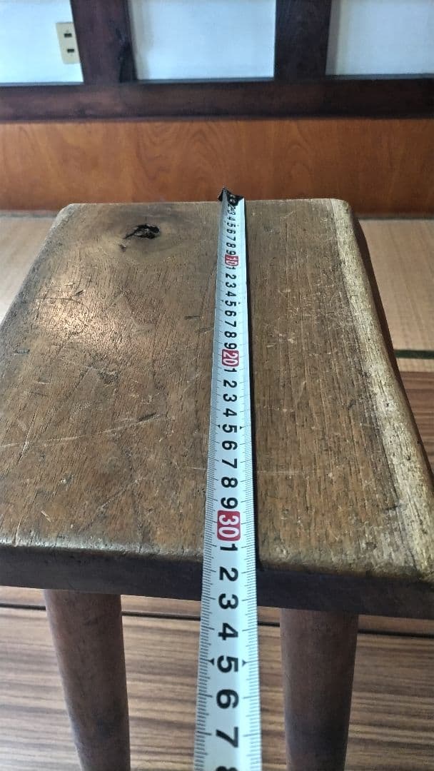 木製スツール　インテリアに