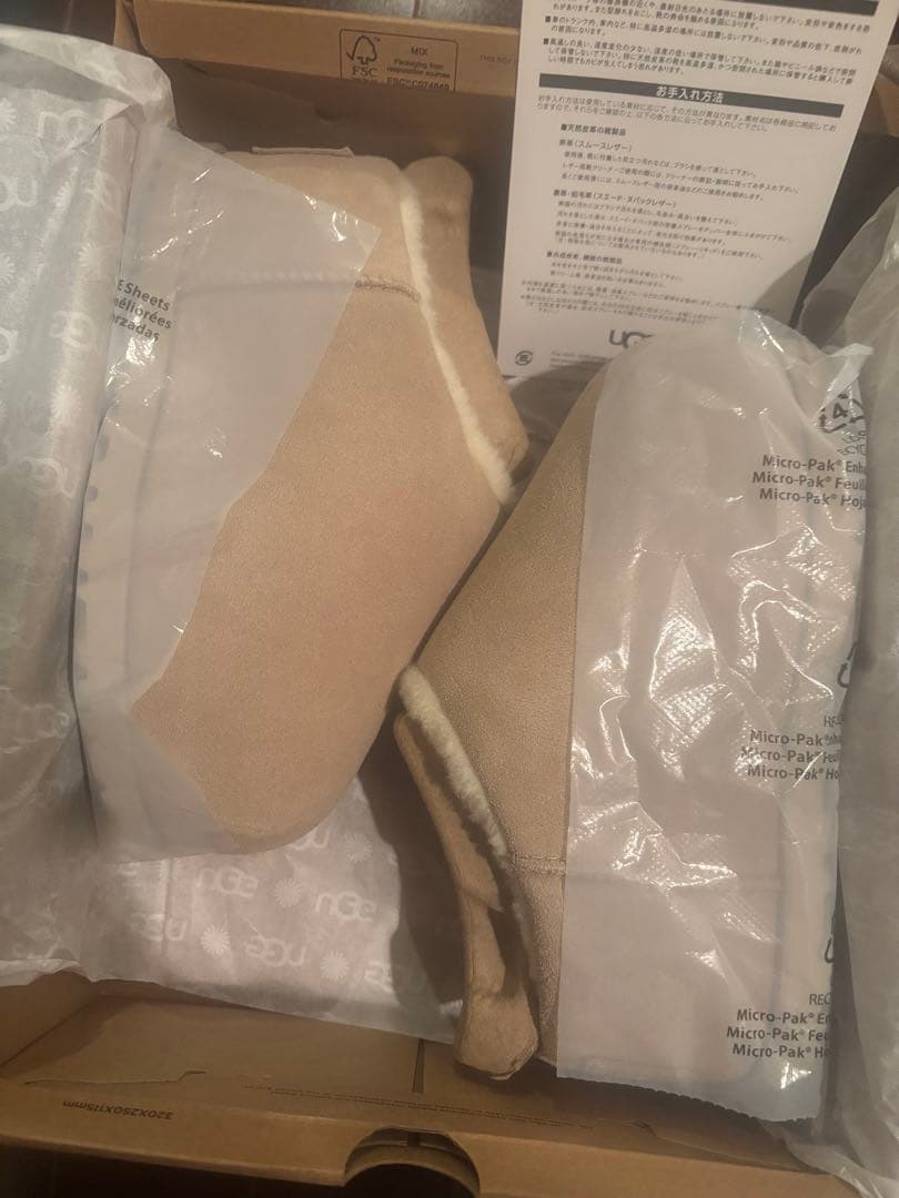 靴 UGG W PUMPED SLIDE 22