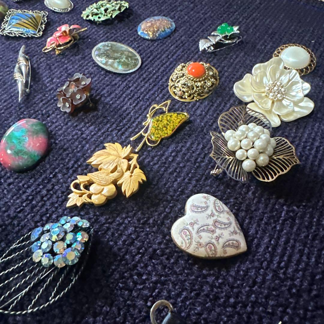 【vintage】ブローチまとめ売り　120個　大量　レトロ　昭和