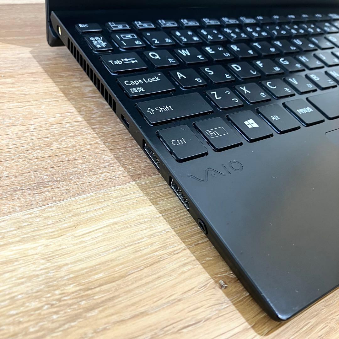 VAIO 第10世代 16GB SSD256GB 軽量ノートパソコン