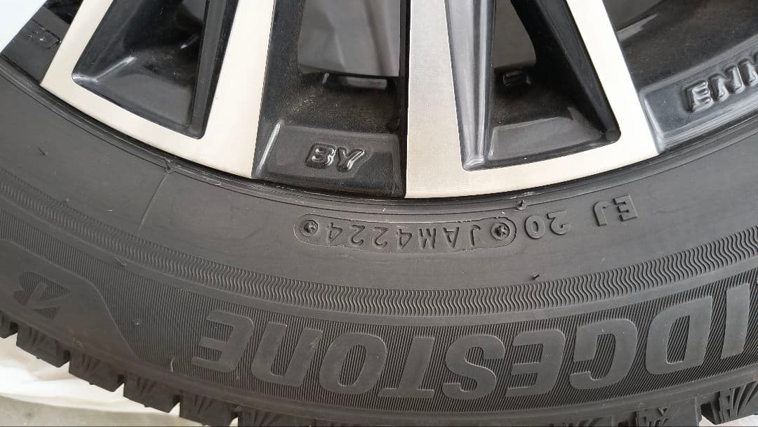 スタッドレスタイヤ 205/60R16 スパークホイール　4本セット