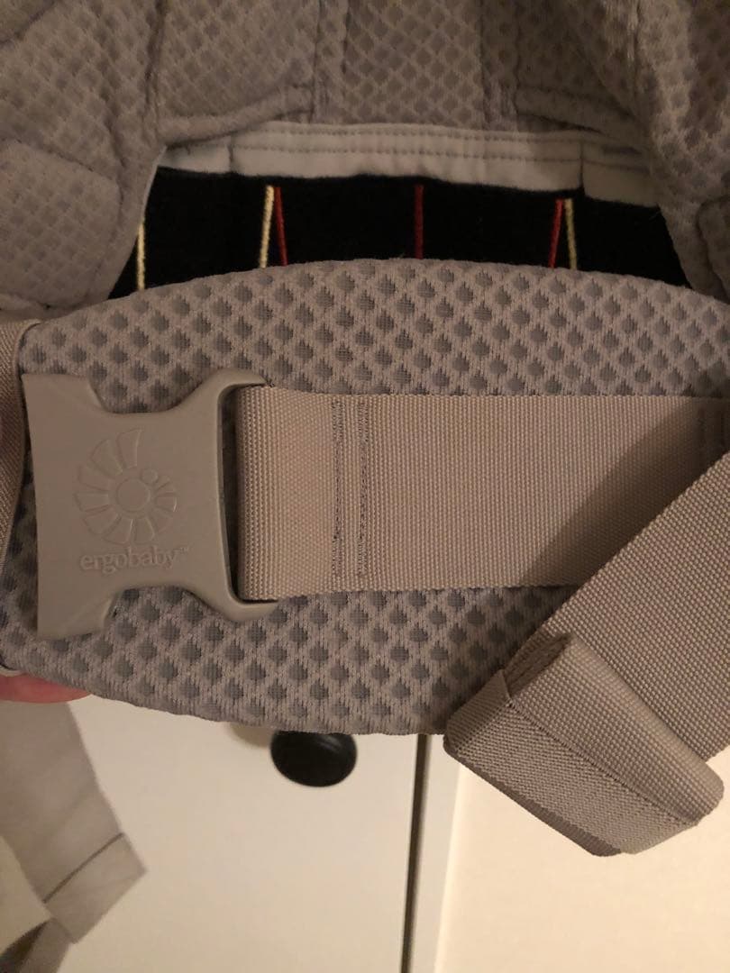 ergobaby 抱っこ紐 グレー　オムニブリーズ softflx mesh