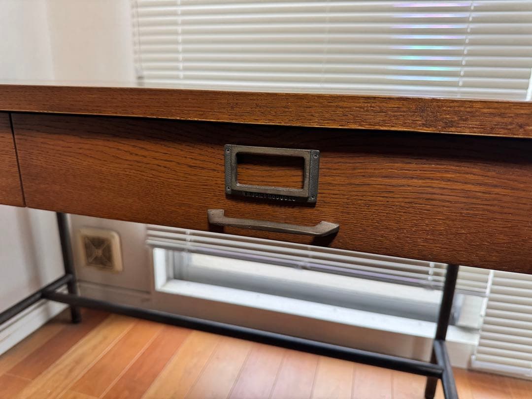 トラックファニチャー　SUTTO DESK