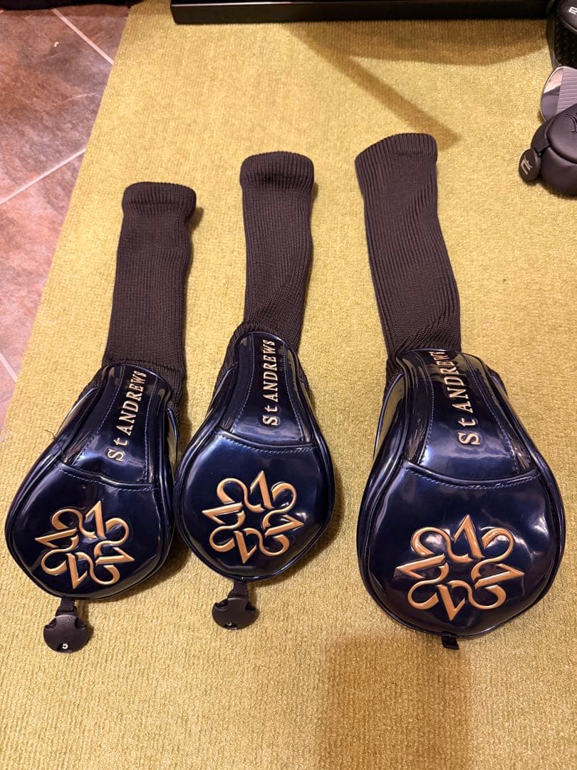 セントアンドリュース キャディバッグ 美品 ネームプレート有 ヘッドカバー4点付