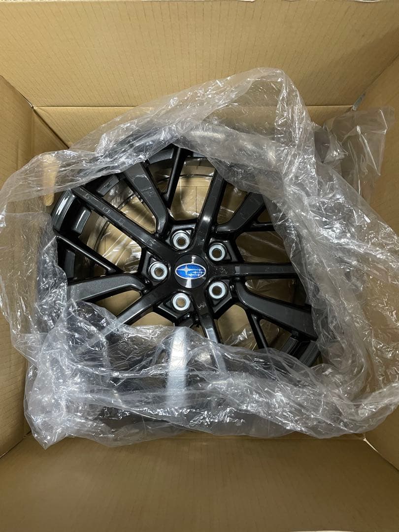 【新車外し】WRX S4 STI ブラック 18インチホイール