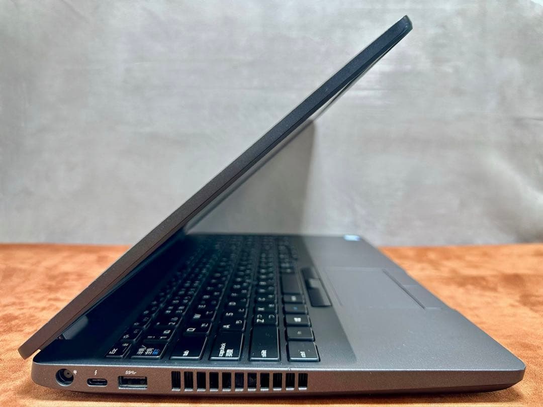 Windowsノート本体 DELL Latitude5501 i5-9300H 8GB |1180