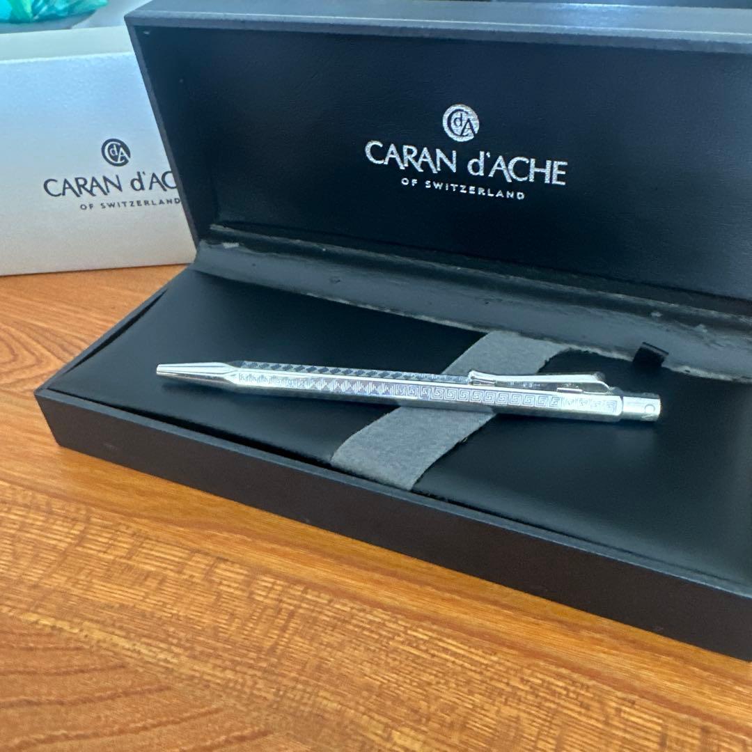 CARAN d'ACHE エクリドール