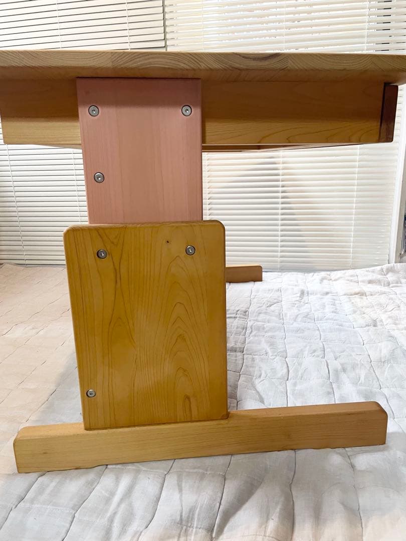 xyl(キシル) 2本脚デスク 国産ひのき無垢材　引き出しつき