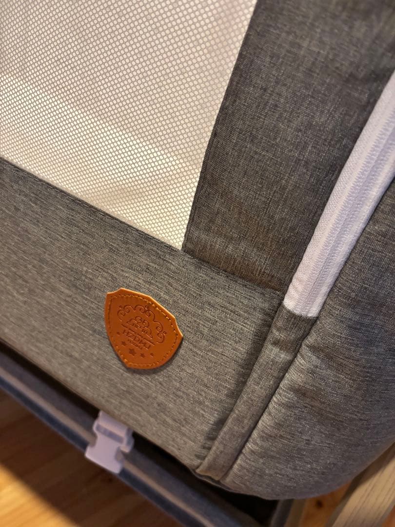 極美品　2024年　4月購入　ベビーベッド　HZDMJ グレー　hzdmj