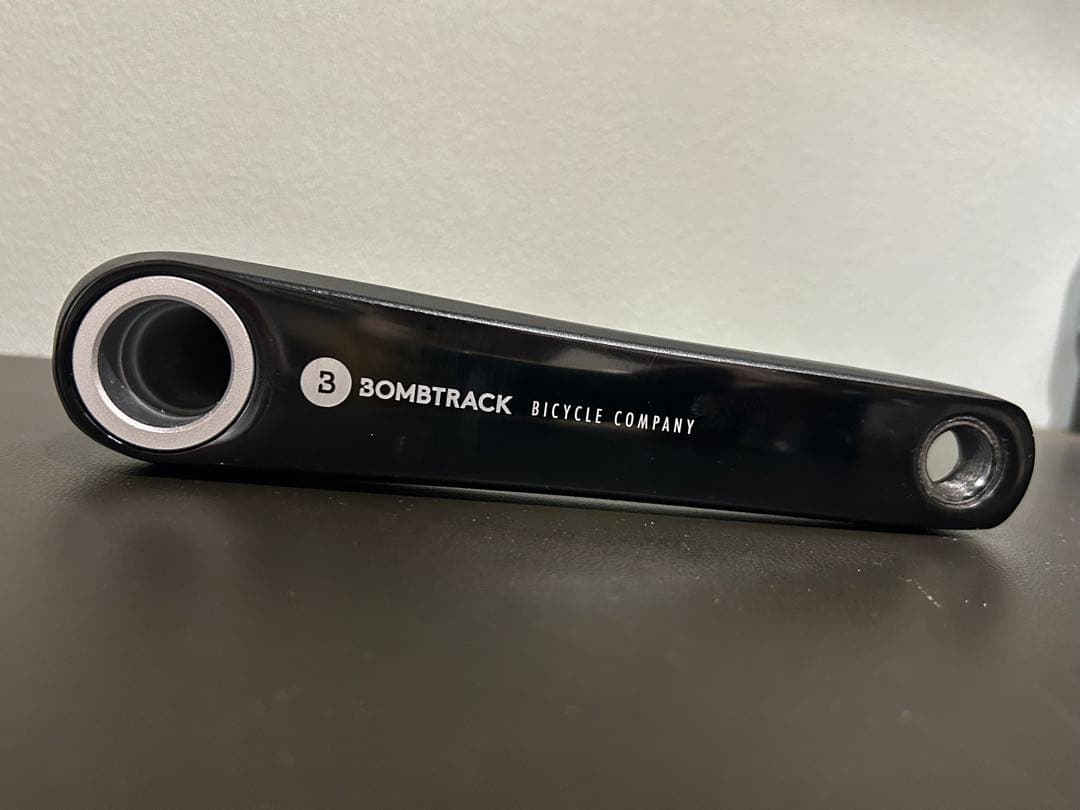 【BOMBTRACK クランクセット】SAMOX製　シングル用