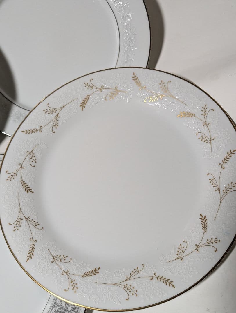 （Z!!）ノリタケ　花柄とゴールドのディナープレート5枚セット