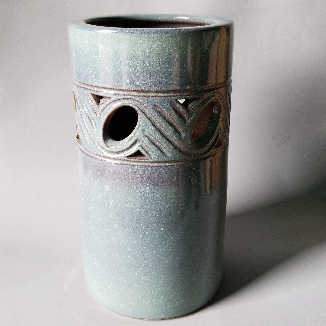 信楽焼傘立て  淡水透かし 高さ４５cm