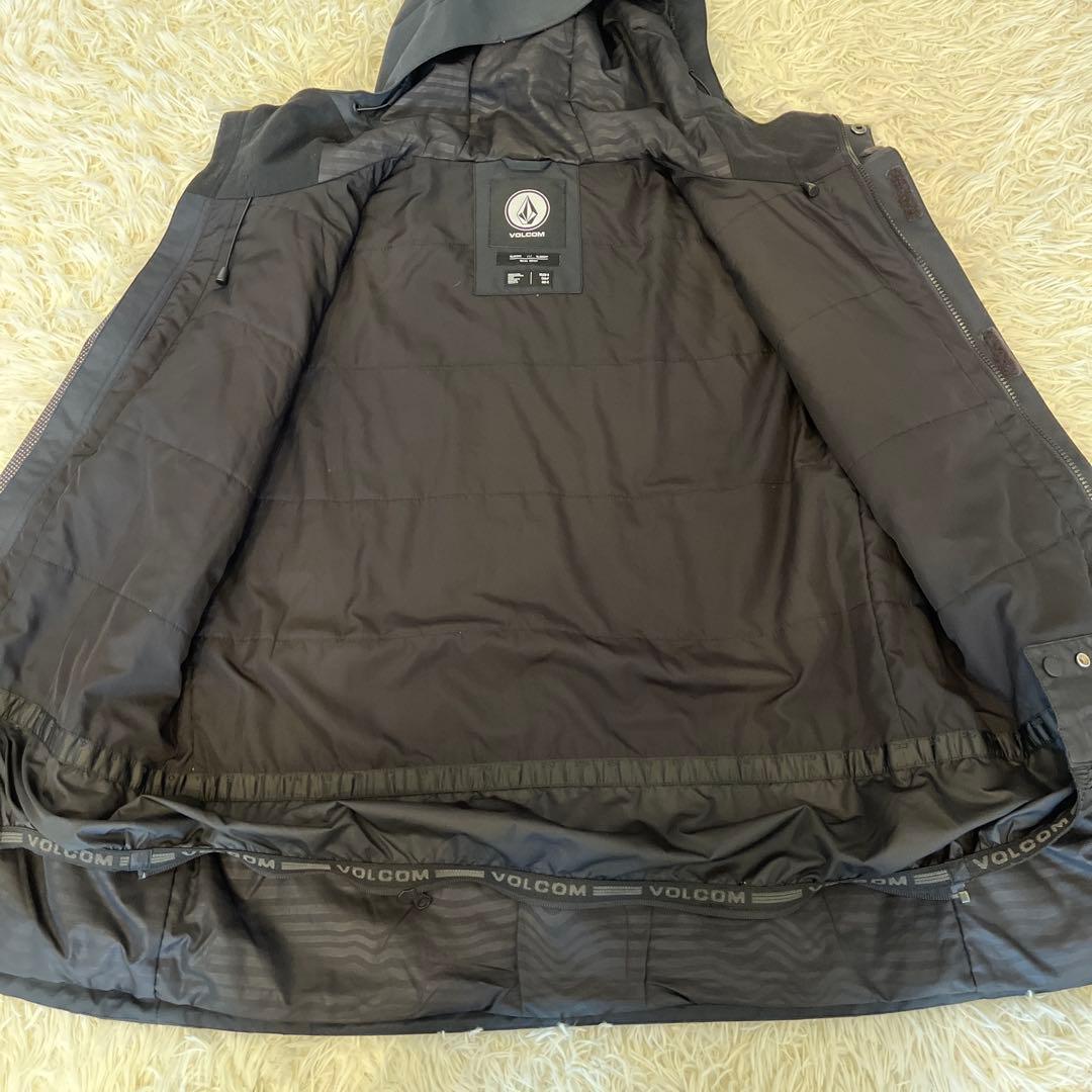 BURTON　VOLCOMレディース　ジャケット＋パンツ　スノーボードウェア