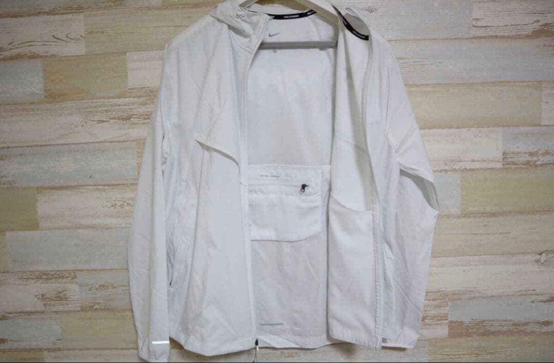 ナイキ　インポッシブリー ライト キプチョゲ　レペル ウィンドランナージャケット