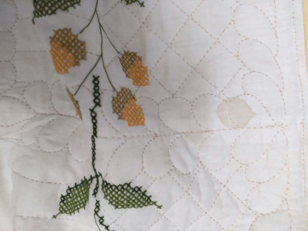 フランスアンティーク どんぐり ヴィンテージ クロスステッチ キルティング