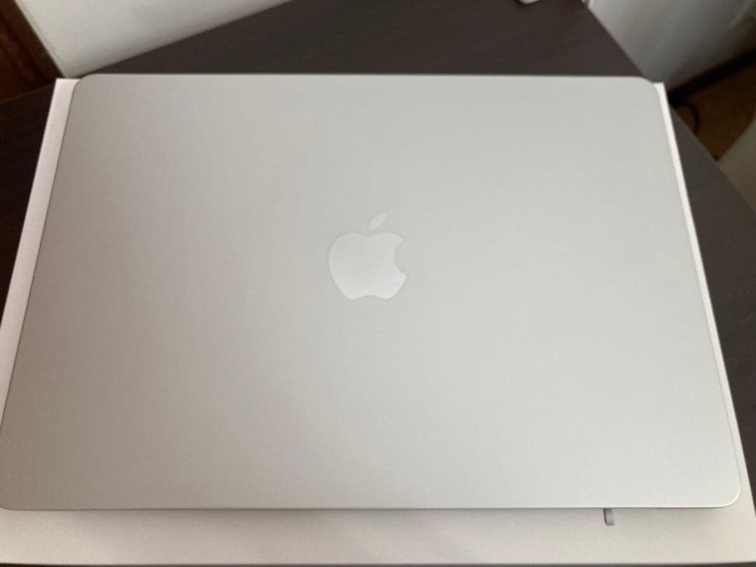 MacBook Air M2 13インチ メモリ8GB 256GB