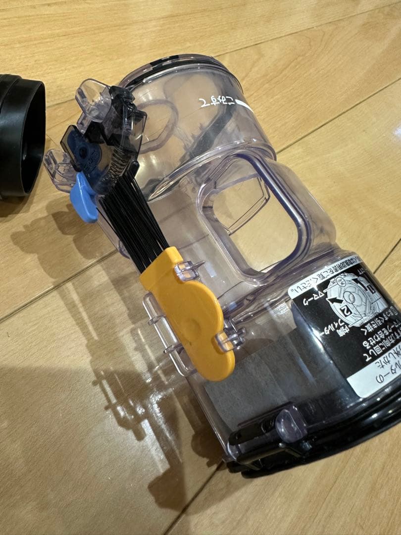 日立　充電式掃除機　付属品付き　PV-BKL11G