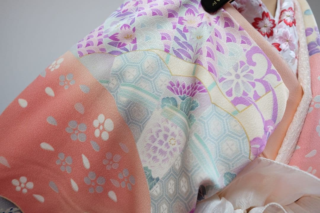 振袖フルセット　ホワイトピンク　豪華牡丹柄　成人式　卒業式