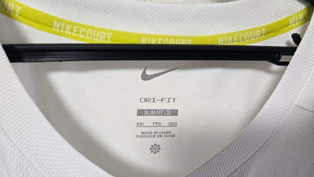 NIKE　テニスウェア　シナーモデル