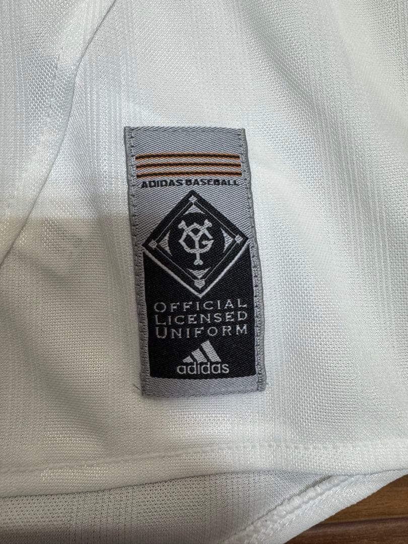 読売ジャイアンツ 坂本勇人adidas 刺繍 ユニフォーム Mサイズ