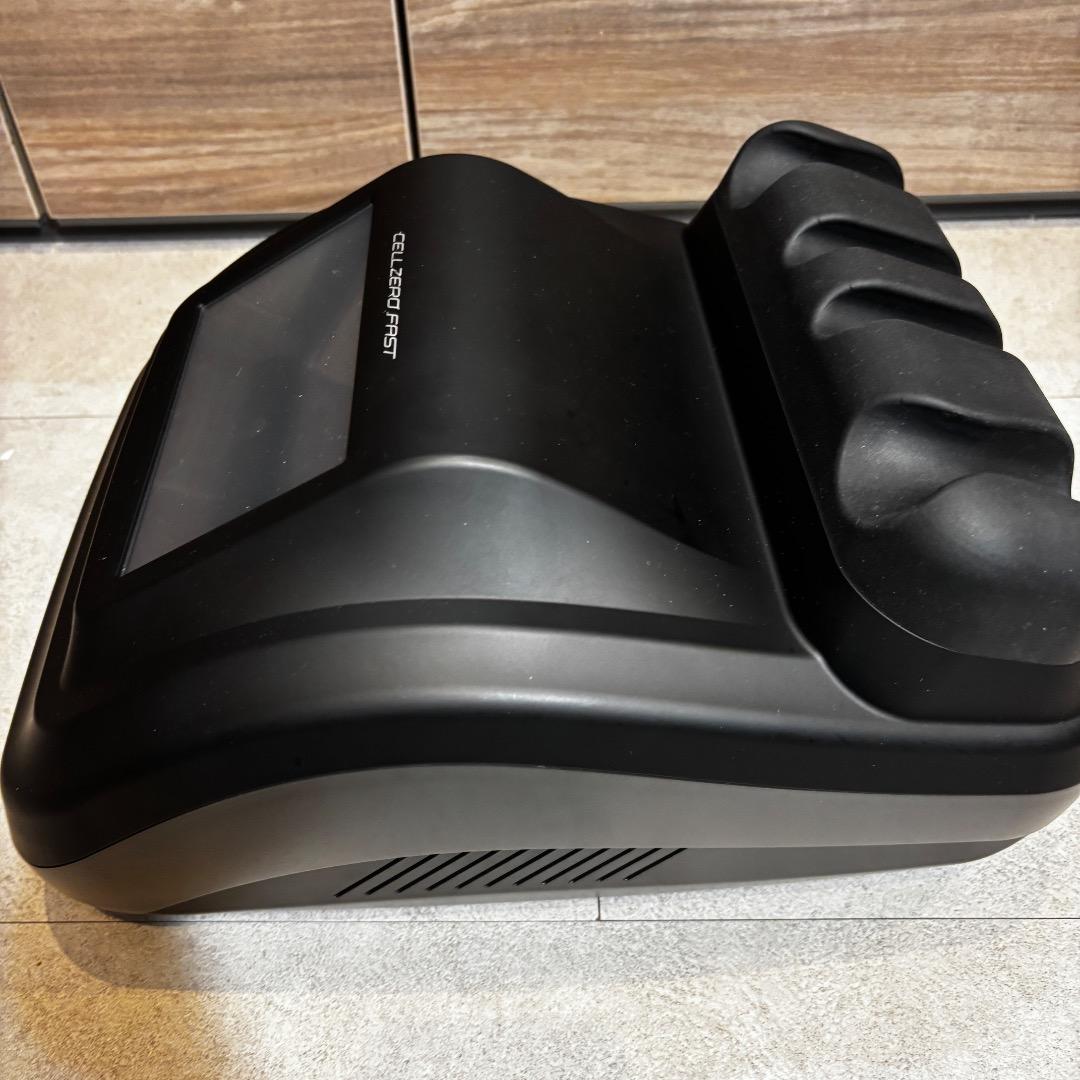 未使用保管品　じぶんdeエステ　セルゼロファスト　吸引　RF