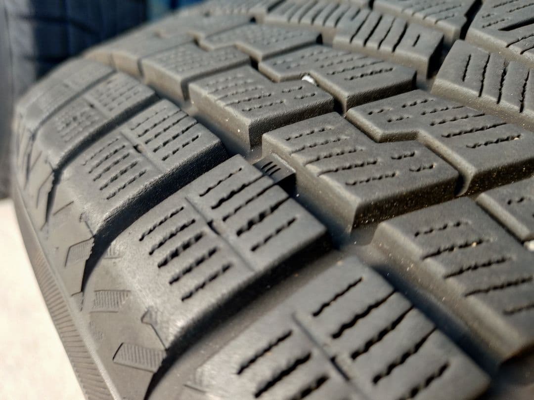 良品 185/60R15 2021 22年製 ヨコハマ スタッドレス 2本分①