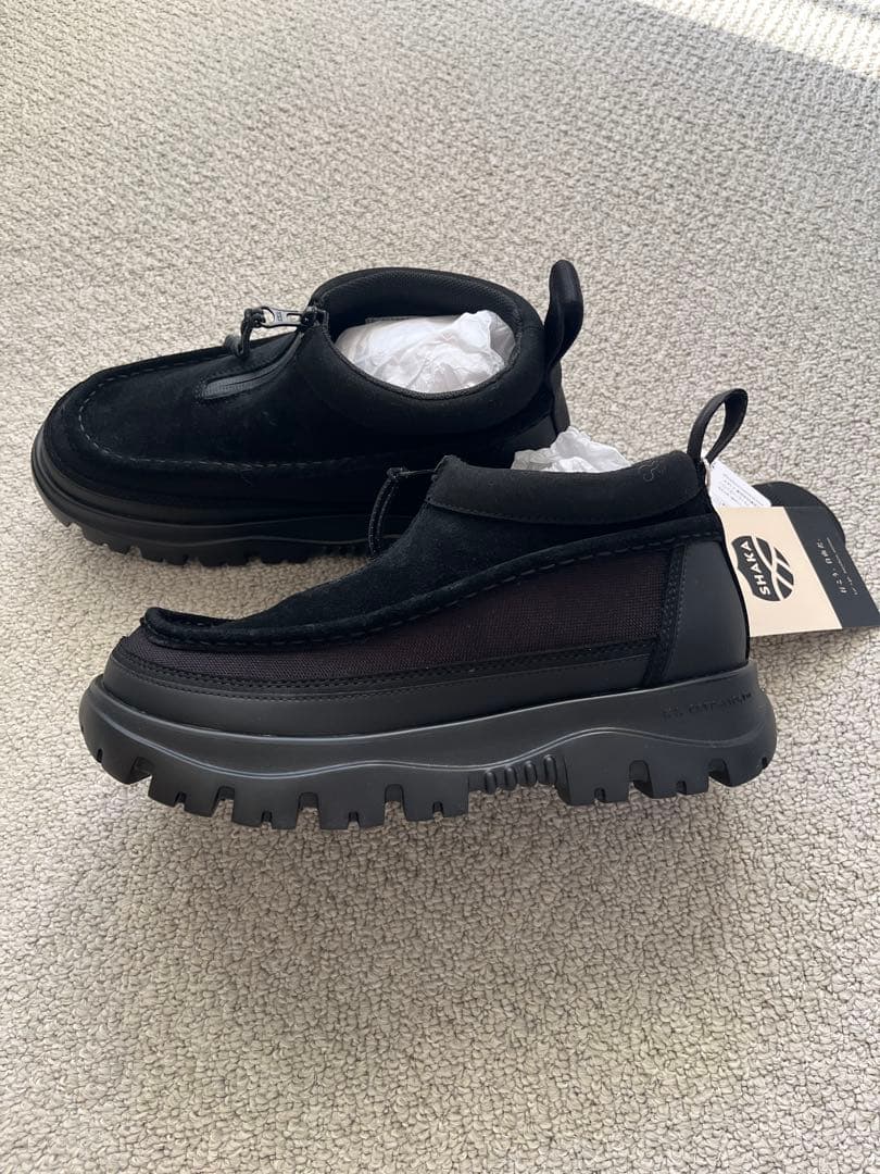 ブラックスエードジップモカシン