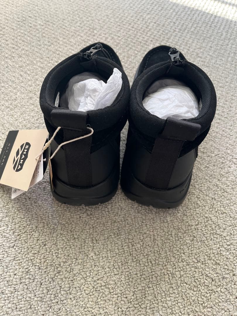 ブラックスエードジップモカシン