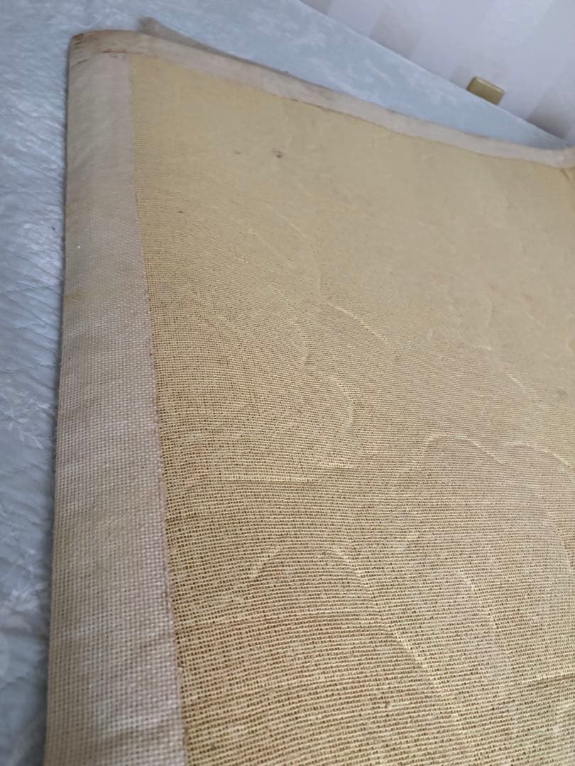 ローラアシュレイ　花柄　ベージュラグ　　120×180センチ