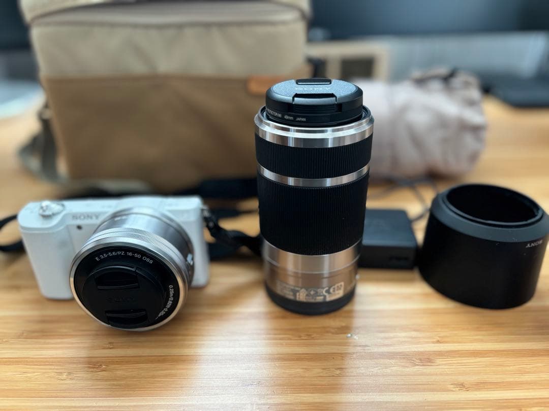 美品 SONY α5100 ミラーレス一眼