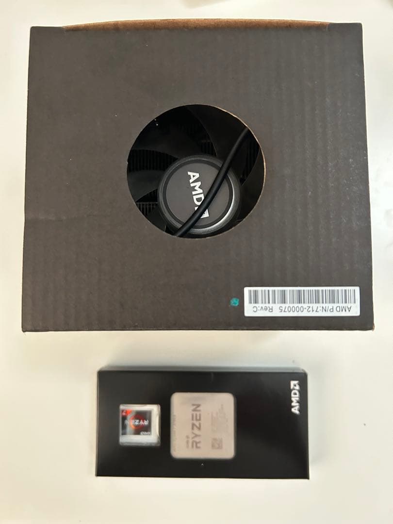 AMD Ryzen 7 CPU 3700X ジャンク　純正クーラー付き