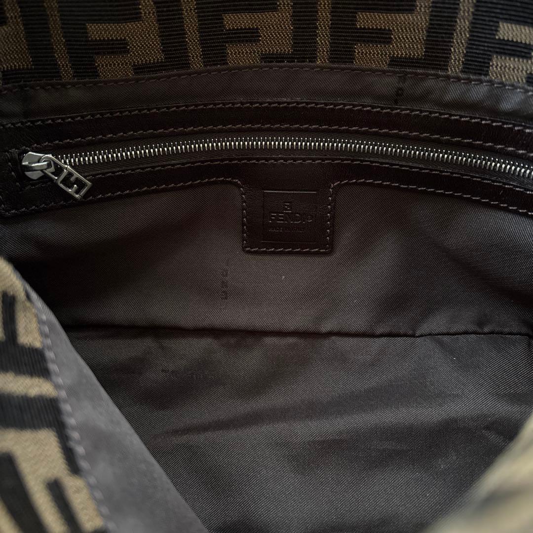 FENDI ズッカ柄マンマバゲットワンショルダーバッグ