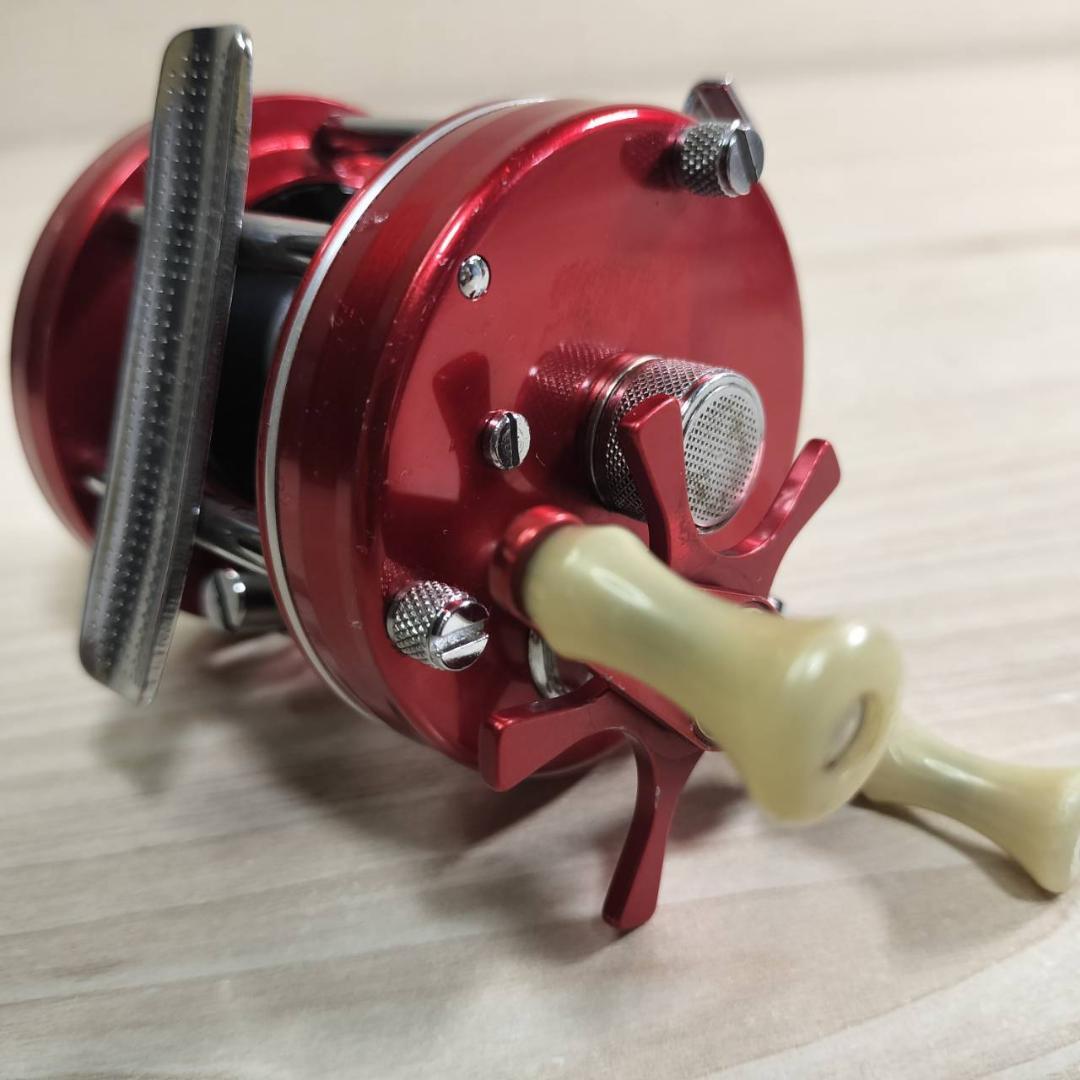 ☆ABU GARCIA アブ アンバサダー 5000　ビンテージリール　赤