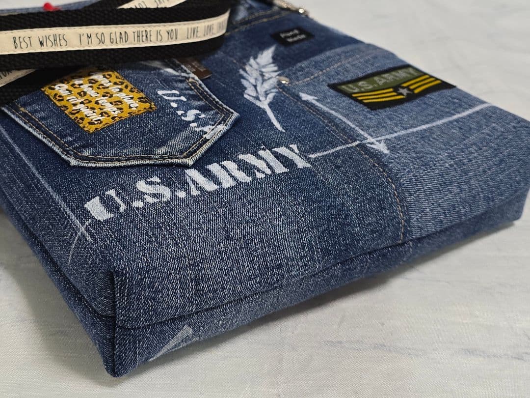 大きめ デニムリメイクバッグ ファスナー ＆ カジュアルサコッシュ 2点