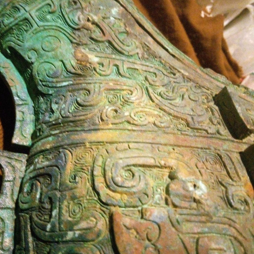 中国　古代青銅器　獣